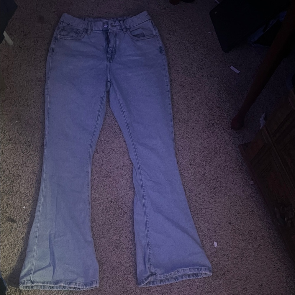 women’s light blue flare jeans